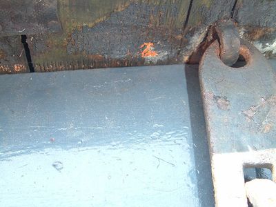 Hatch-cover hinge