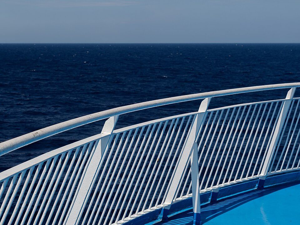 Deck railing